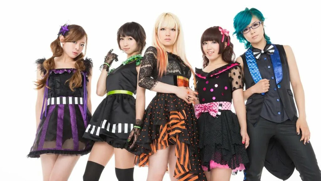 Female fronted JRock bands: Doll$boxx